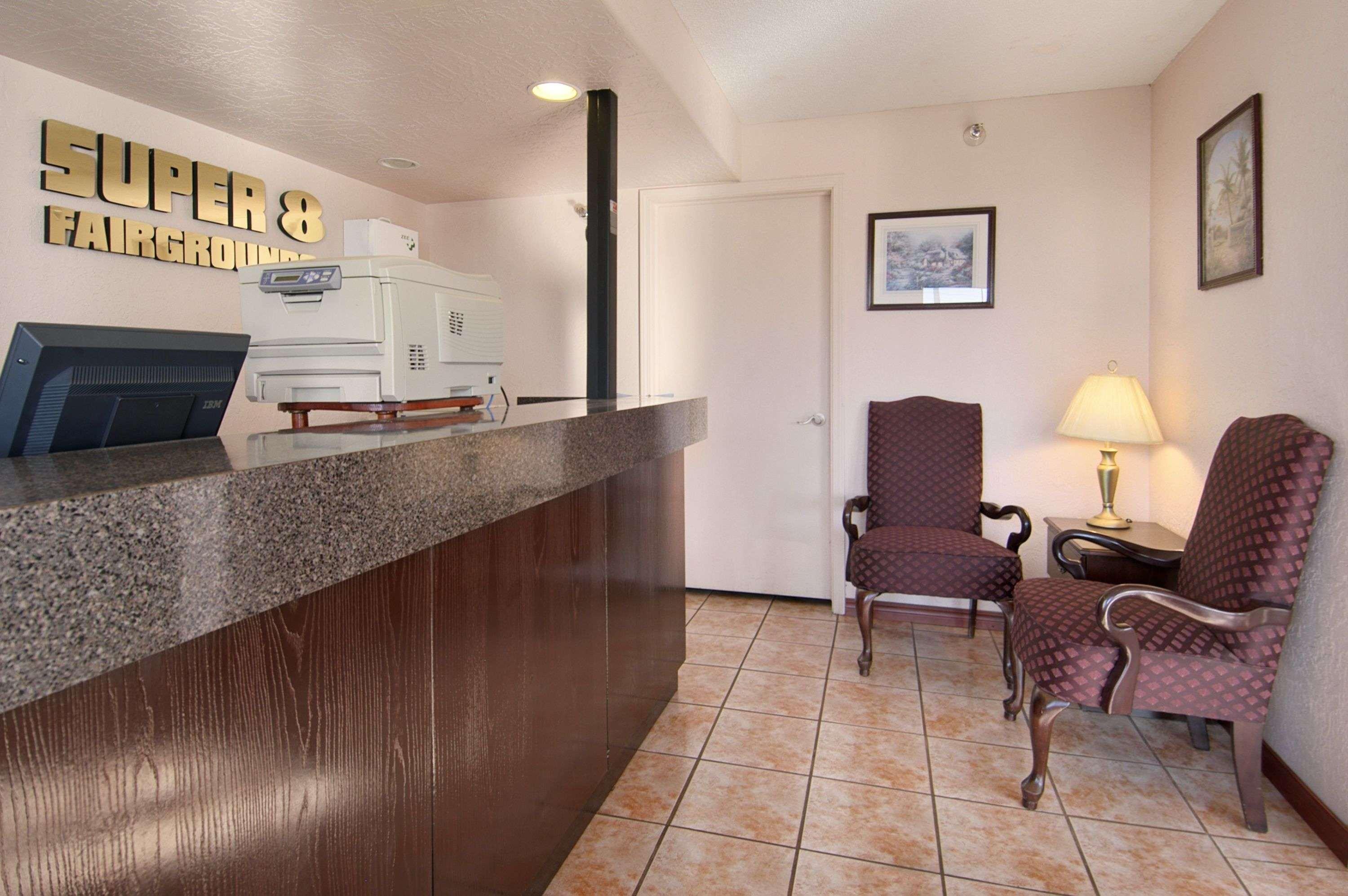 במוטל Super 8 By Wyndham Oklahoma Fairgrounds מראה פנימי תמונה